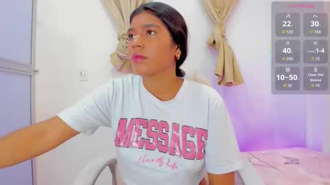 Andrea online show from December 2025 06:57:02 PM