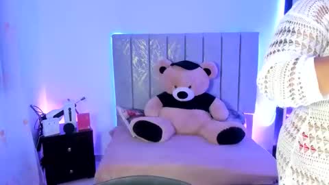 Snapshot of andreaakinky chatting on November 2025 08:36:02 AM andreaakinky online show from November 2025 08:36:02 AM