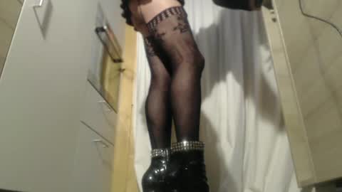 Snapshot of andreacum chatting on December 2024 07:11:02 PM Andrea online show from December 2024 07:11:02 PM