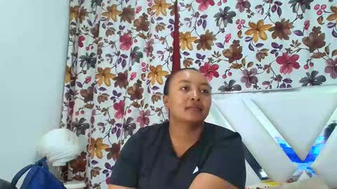 Andrea online show from December 2025 12:14:02 PM