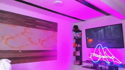 andrees_s online show from October 2025 01:03:02 AM