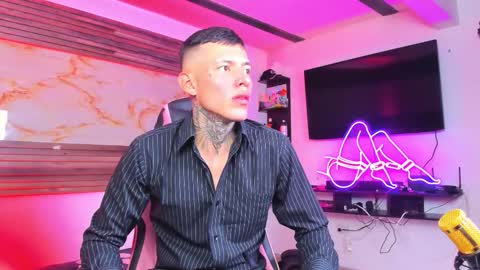 andrees_s online show from November 2025 02:12:01 AM