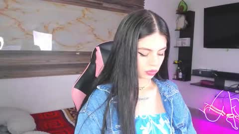 andrees_s online show from December 2025 08:13:02 PM