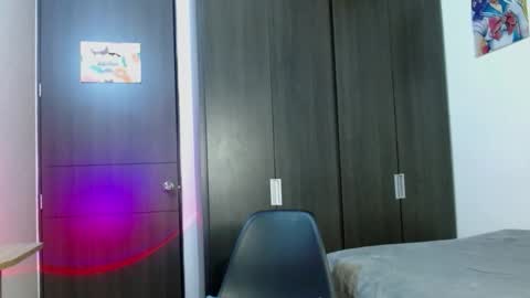 Andrew online show from October 2025 02:20:01 AM