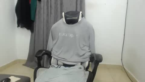 andres180950734 online show from July 2026 11:18:01 PM