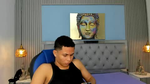 Snapshot of andres1_8 chatting on April 2026 04:26:02 AM IM ANDRES online show from April 2026 04:26:02 AM