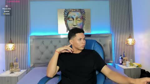 Snapshot of andres1_8 chatting on May 2026 04:10:02 AM IM ANDRES online show from May 2026 04:10:02 AM