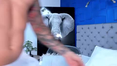 insta andres clark  online show from September 2025 05:27:01 PM