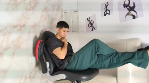 Snapshot of andres_stud777 chatting on November 2025 04:48:02 AM ANDRES online show from November 2025 04:48:02 AM