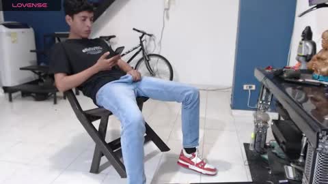 Andres Dean online show from December 2024 01:21:01 AM