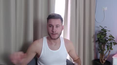 Snapshot of andrew2305 chatting on October 2025 08:39:01 AM Justin Andrew online show from October 2025 08:39:01 AM