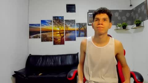 andrew_2811 online show from December 2025 07:14:02 AM