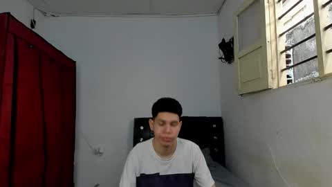 andrew_2811 online show from February 2026 10:44:01 PM