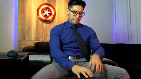 Andrew online show from December 2024 07:13:02 AM