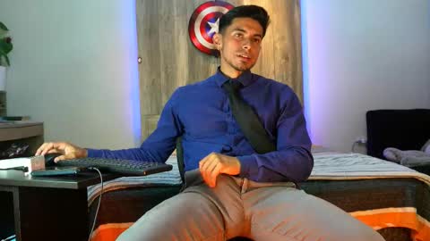 Andrew online show from February 2026 02:05:02 AM