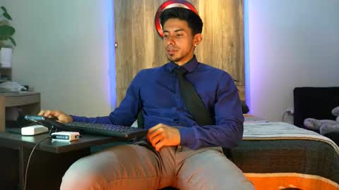 Andrew online show from February 2026 06:54:01 AM