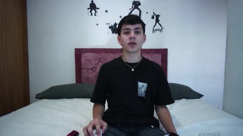 andrew restrepo online show from October 2025 07:47:01 PM