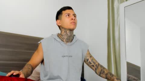 andrew_sanders69 online show from December 2025 11:45:01 PM