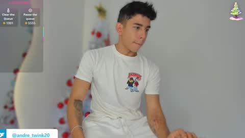 Snapshot of andrew_twink18 chatting on November 2025 04:07:02 PM Andrew M. online show from November 2025 04:07:02 PM