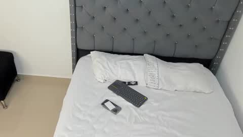 Snapshot of andrewadans02 chatting on October 2025 12:33:01 AM andrew online show from October 2025 12:33:01 AM