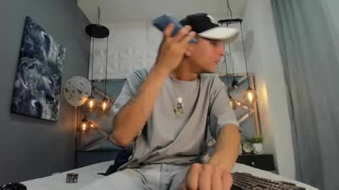 Snapshot of andrewcooper1 chatting on January 2025 02:11:02 AM andrew online show from January 2025 02:11:02 AM