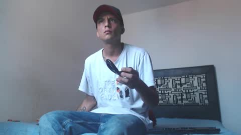 Snapshot of andrewcooper1 chatting on October 2025 06:19:01 PM andrew online show from October 2025 06:19:01 PM