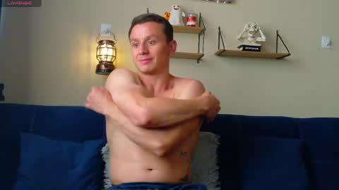 andrewfalcon_ online show from May 2026 08:05:01 PM