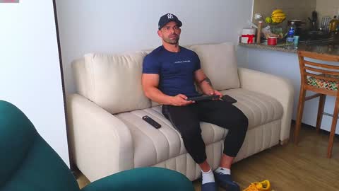 Andrew online show from January 2025 04:39:01 PM