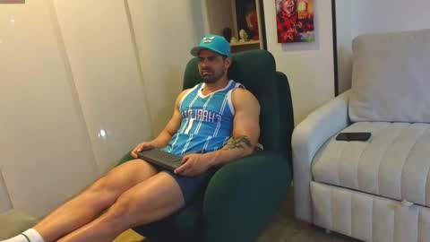 Andrew online show from February 2026 02:09:02 AM