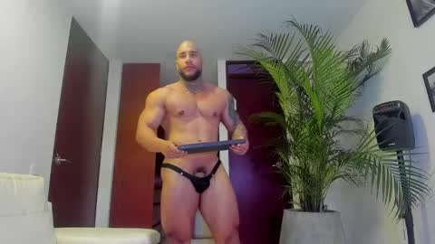 Snapshot of andrewjohnson0 chatting on February 2025 09:58:02 PM Andrew Johnson online show from February 2025 09:58:02 PM