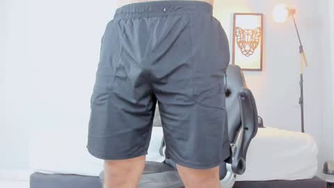 Andrewlamar21 online show from January 2025 04:43:02 PM