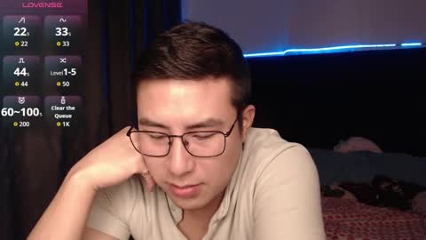 andrewmhilton_ online show from December 2025 06:20:02 AM