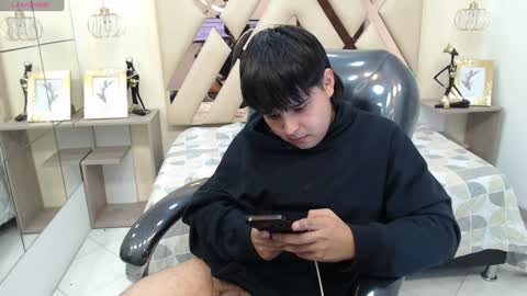 ANDREW online show from January 2025 04:55:01 PM