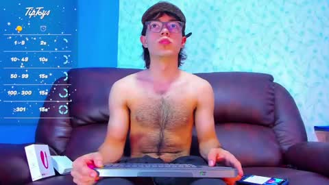 AndreW White online show from February 2025 08:27:02 PM