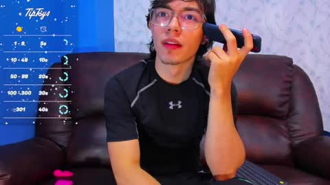 AndreW White online show from March 2025 03:39:01 PM