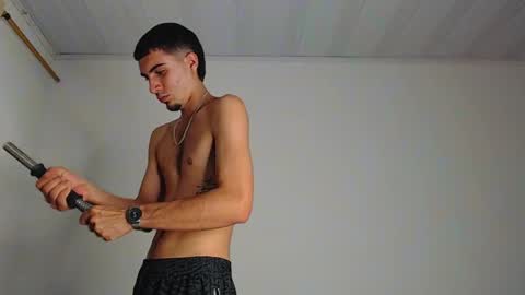 andriuhot066 online show from December 2024 03:26:01 AM