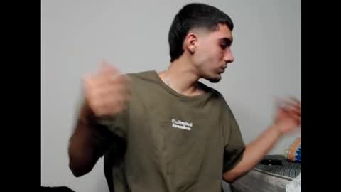 andriuhot066 online show from December 2024 01:26:01 AM