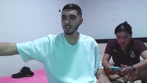 andriuhot066 online show from December 2025 06:57:02 PM