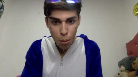 andryt31135 online show from May 2026 03:45:02 AM