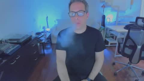 Andrew online show from November 2025 11:33:01 AM