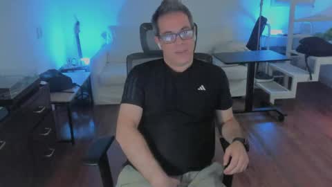 Andrew online show from April 2026 02:25:01 PM