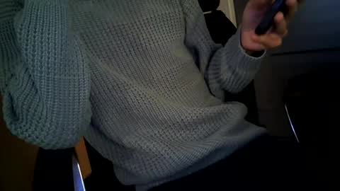 andy_24j online show from November 2025 04:19:02 PM