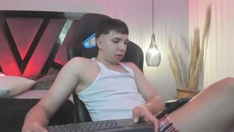 Snapshot of andy_miller5 chatting on July 2026 03:03:01 PM ANDY online show from July 2026 03:03:01 PM