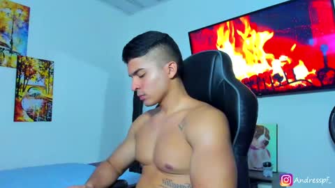 Snapshot of andy_walker_ chatting on June 2026 02:35:02 AM Andres online show from June 2026 02:35:02 AM