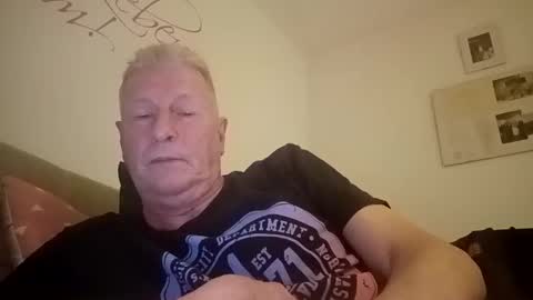 andyk1704 online show from January 2025 04:41:01 PM