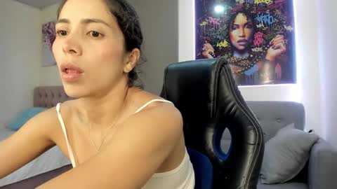 Andrea online show from October 2025 08:42:01 PM