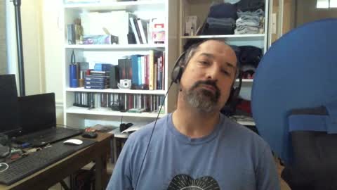 Snapshot of andymancanv2 chatting on December 2024 09:19:02 PM AndyManCan2 online show from December 2024 09:19:02 PM