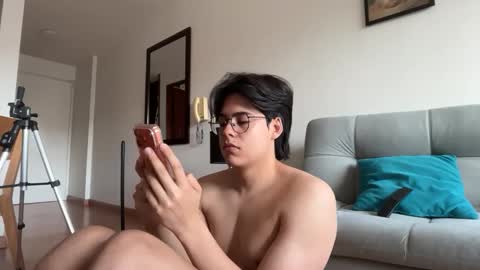 andyuwuu online show from May 2026 06:48:02 PM