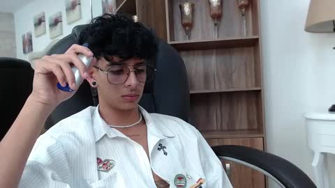 andyxibrat online show from March 2026 07:31:01 PM