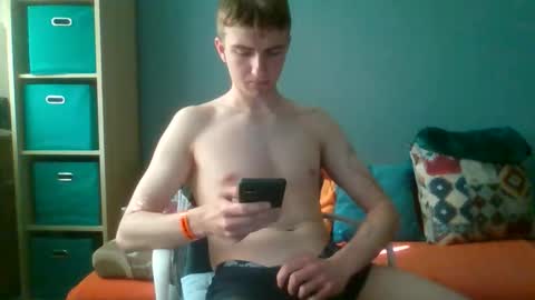 andyy_02 online show from May 2026 03:27:01 PM